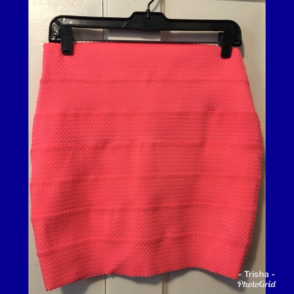 Paper Scissors, beautiful coral, bandage skirt.